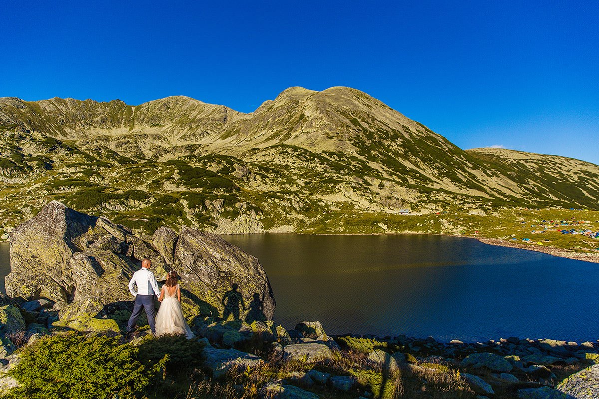 Sedinta foto dupa nunta la altitudinea de 2.040 m cu Pusa si Foca