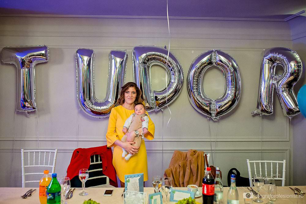 fotografii de botez cu Tudor la Restaurant Rustic