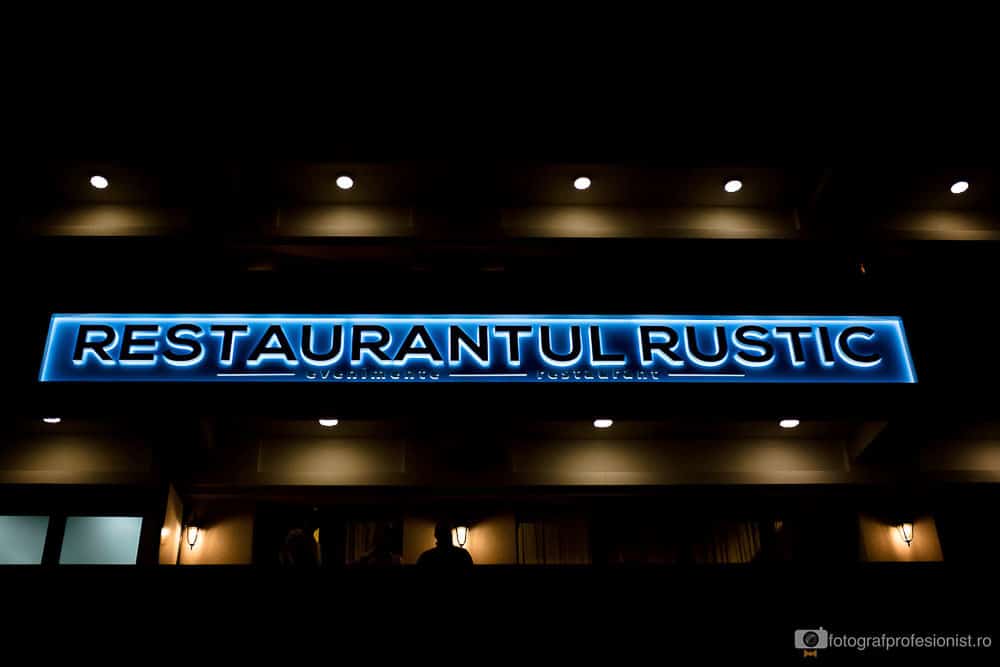 fotografii de botez cu Tudor la Restaurant Rustic